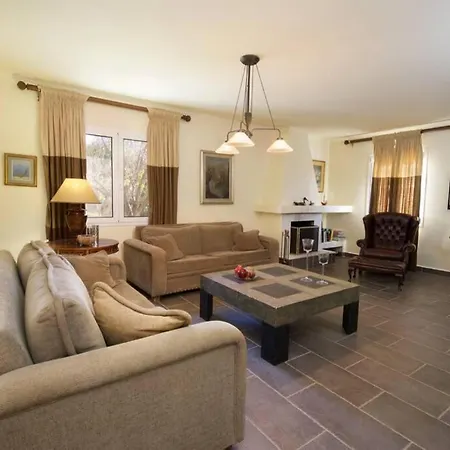 Holiday home Konstantinas House, A Touch Of Nature & Sea