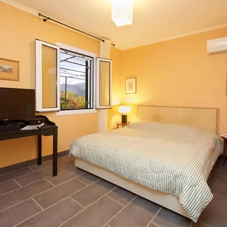 Konstantinas House, A Touch Of Nature & Sea Holiday home