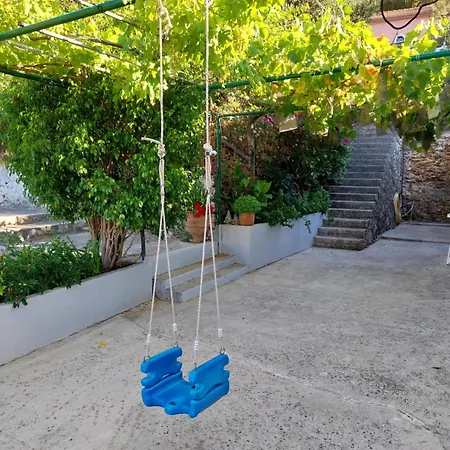 Konstantinas House, A Touch Of Nature & Sea Dom wakacyjny Ferendinata